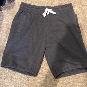 Divided lounging shorts